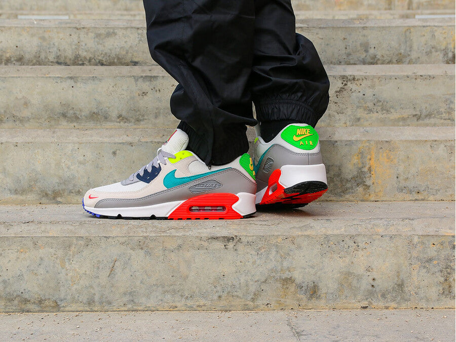 NIKE AIR MAX 90 SE